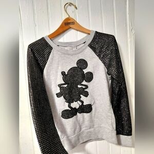 Beatiful! Gray and Black Mickey Mouse Sweatshirt 🌟